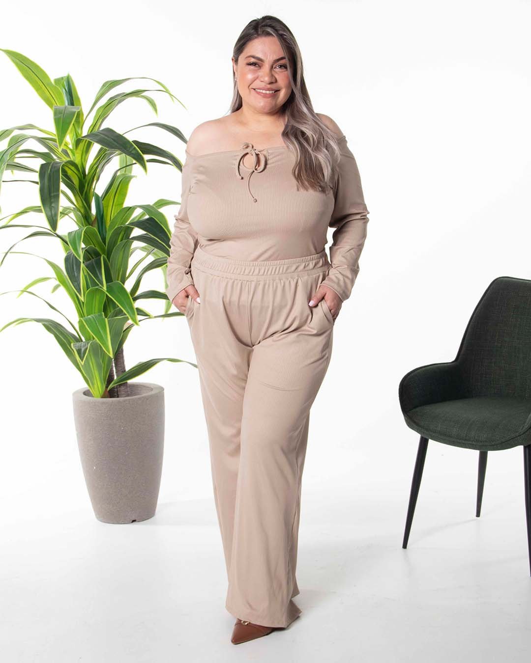 CJ 208 CHELSEA – Conjunto en Rib Off Shoulder - Image 2